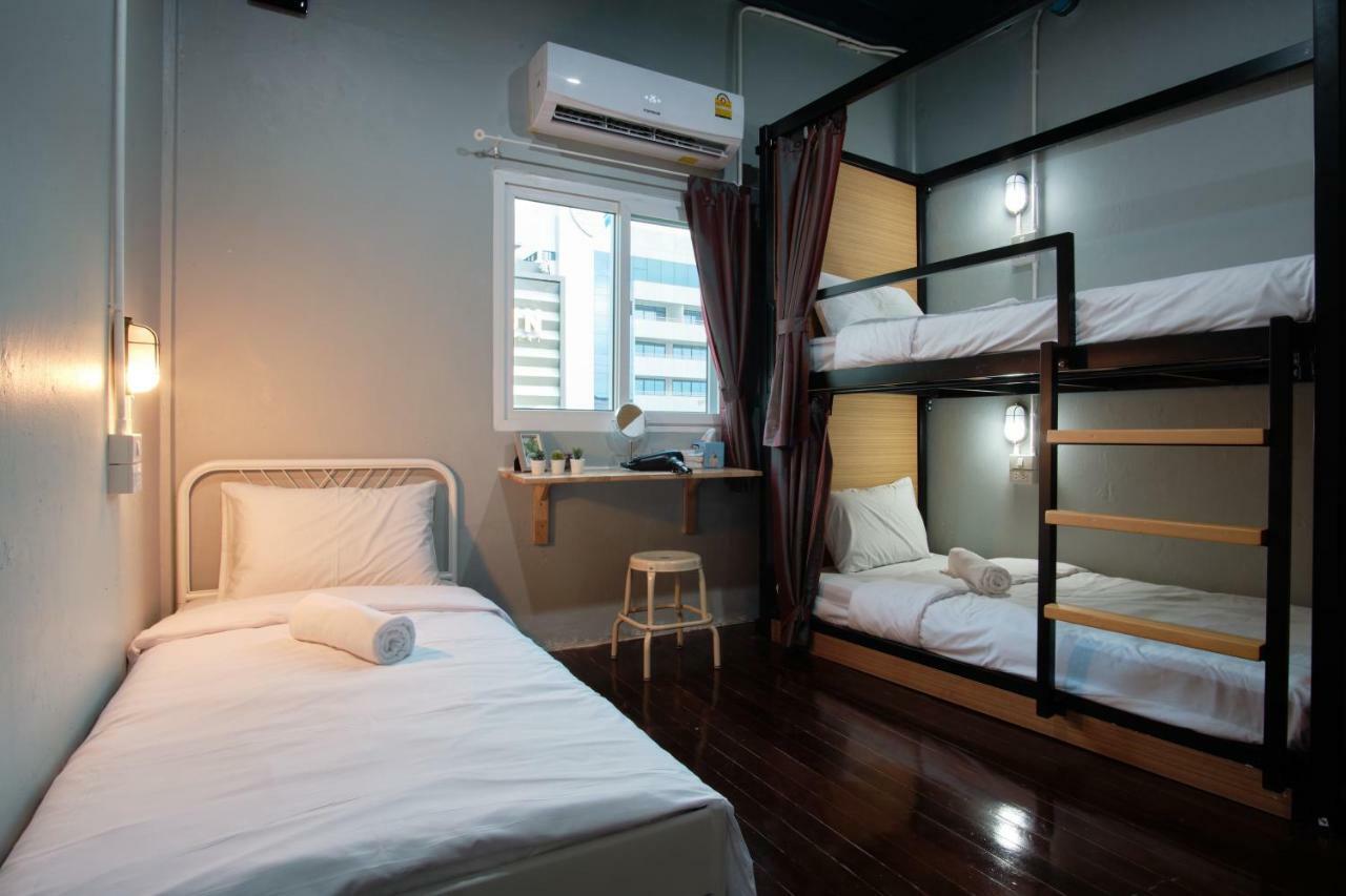 Private Stay Hostel Bangkok Esterno foto